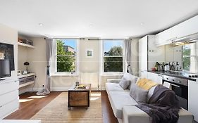 Modernised Apartments 1 And 2 Bedrooms Option Terrace And Balcony High Street