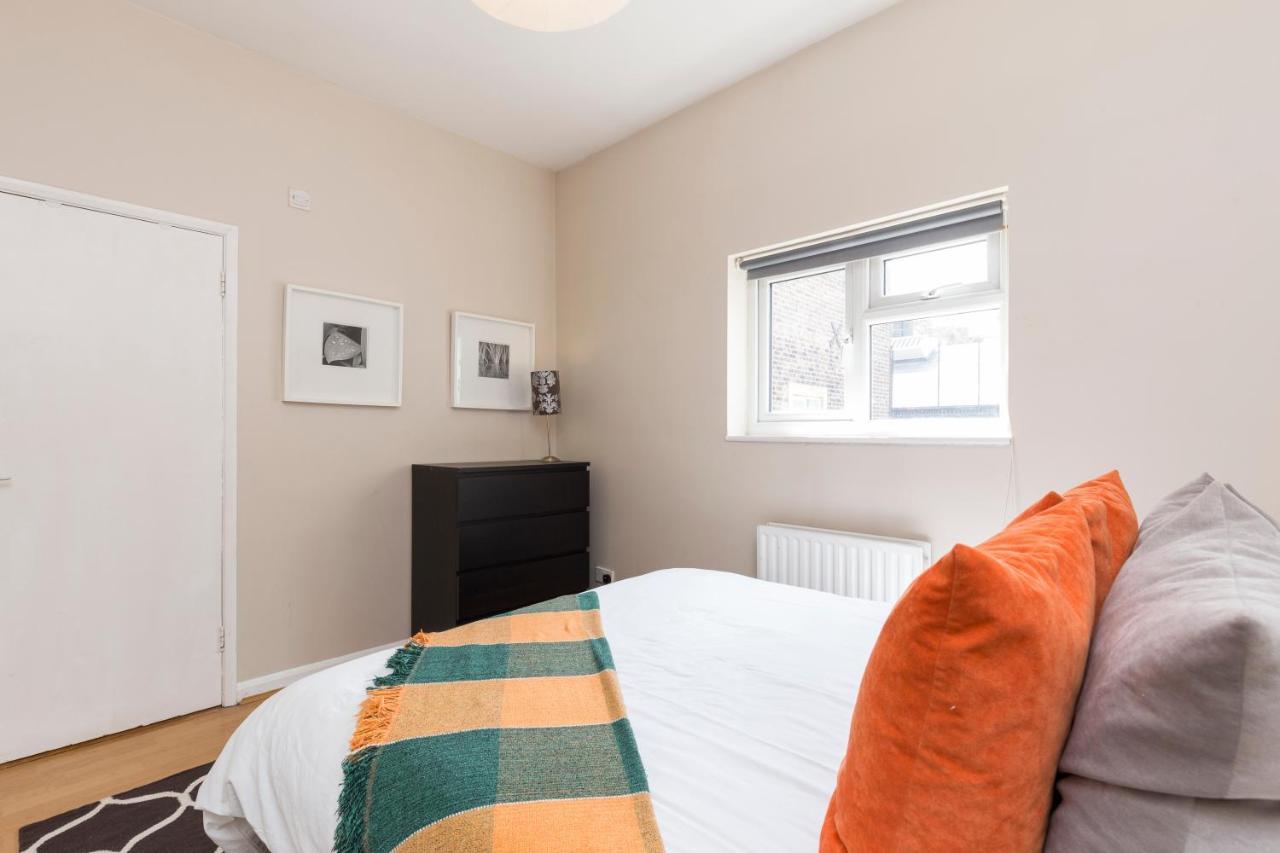 Modernised Apartments 1 And 2 Bedrooms Option Terrace And Balcony High Street Londres Extérieur photo