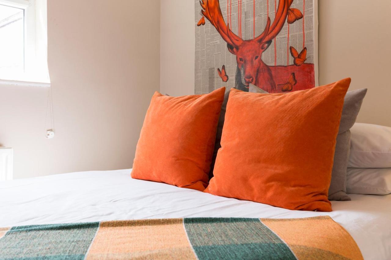 Modernised Apartments 1 And 2 Bedrooms Option Terrace And Balcony High Street Londres Extérieur photo