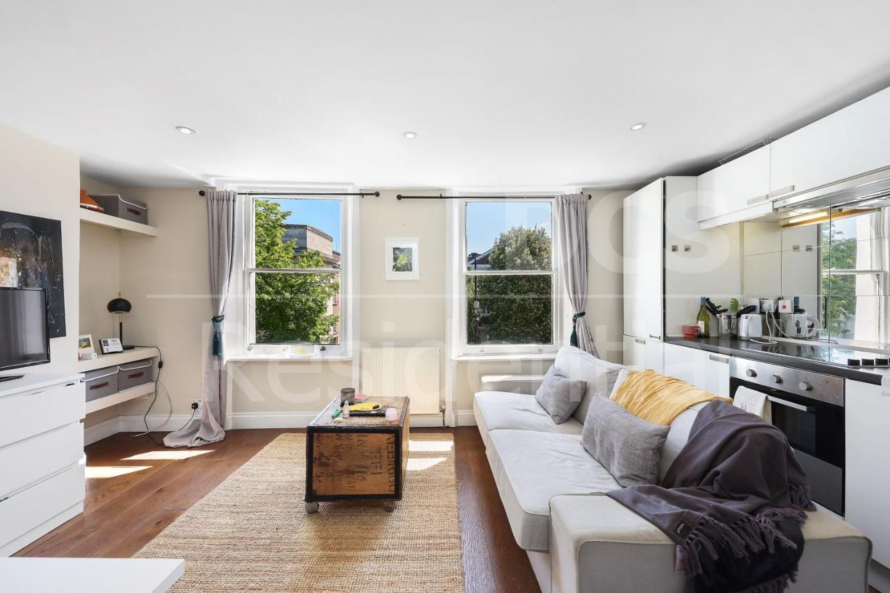 Modernised Apartments 1 And 2 Bedrooms Option Terrace And Balcony High Street Londres Extérieur photo
