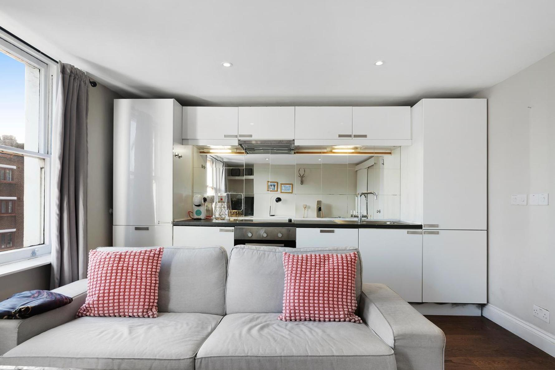 Modernised Apartments 1 And 2 Bedrooms Option Terrace And Balcony High Street Londres Extérieur photo