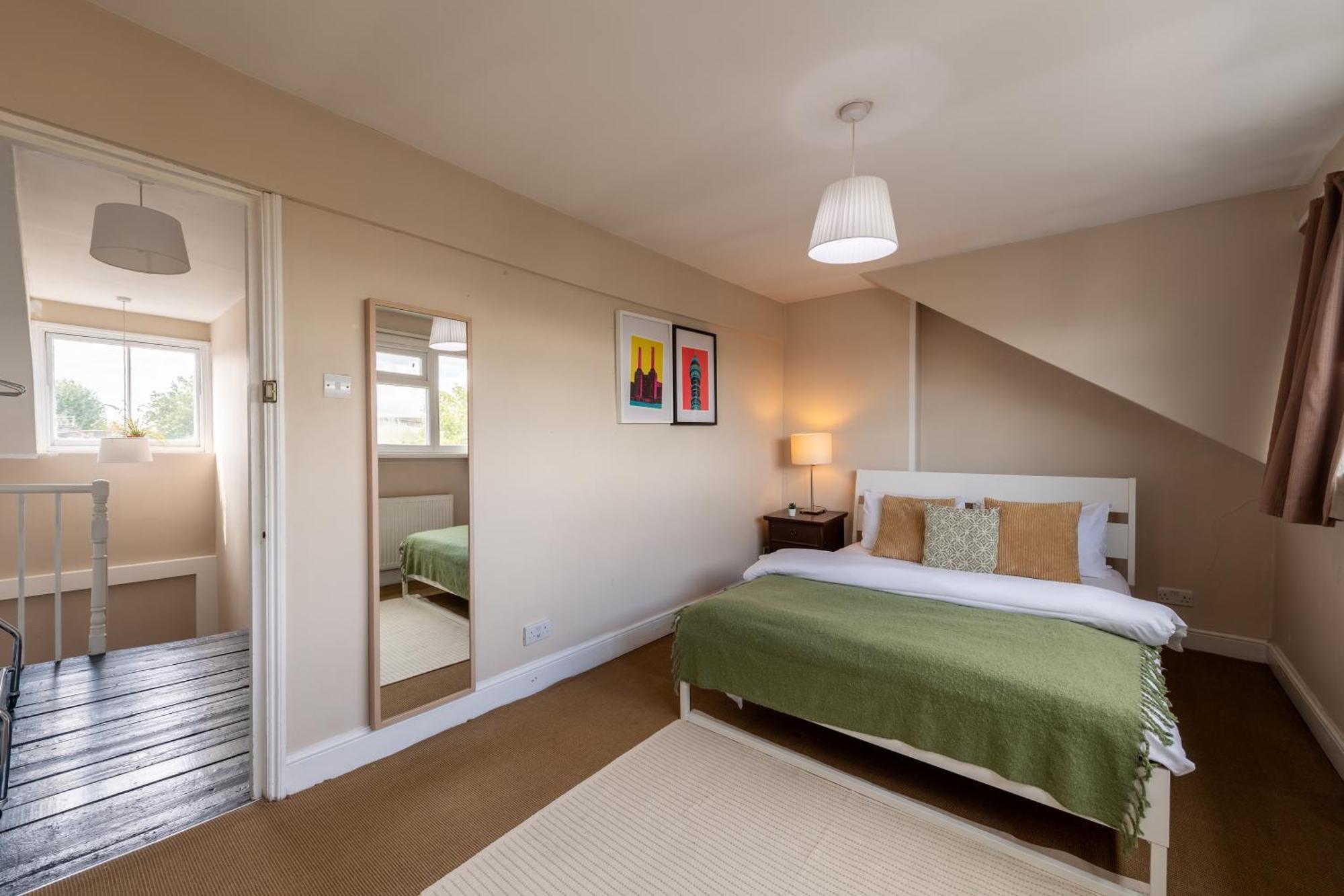 Modernised Apartments 1 And 2 Bedrooms Option Terrace And Balcony High Street Londres Extérieur photo