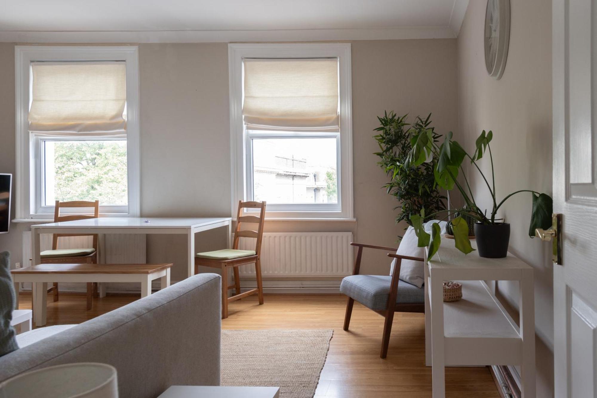 Modernised Apartments 1 And 2 Bedrooms Option Terrace And Balcony High Street Londres Extérieur photo