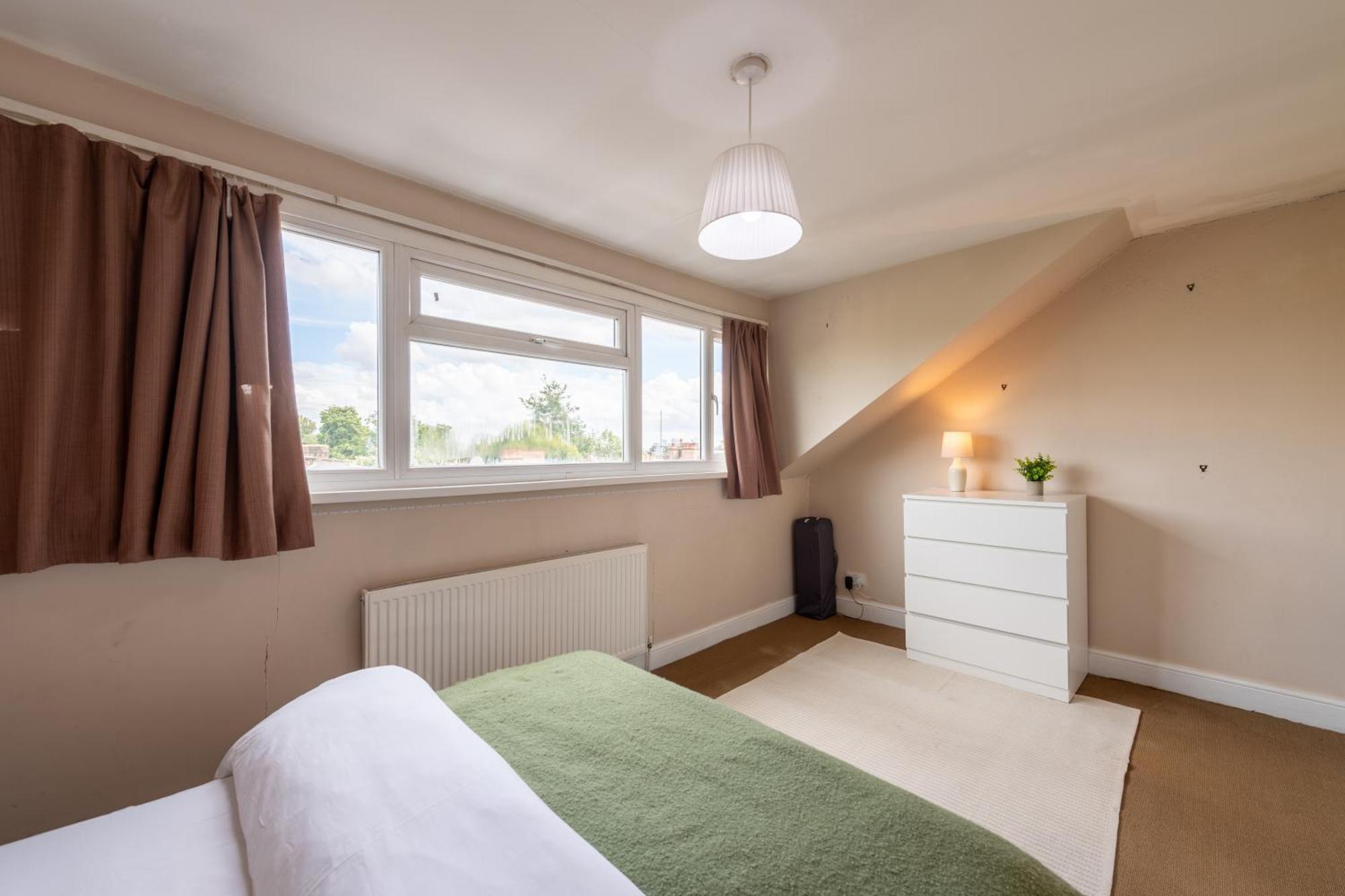 Modernised Apartments 1 And 2 Bedrooms Option Terrace And Balcony High Street Londres Extérieur photo