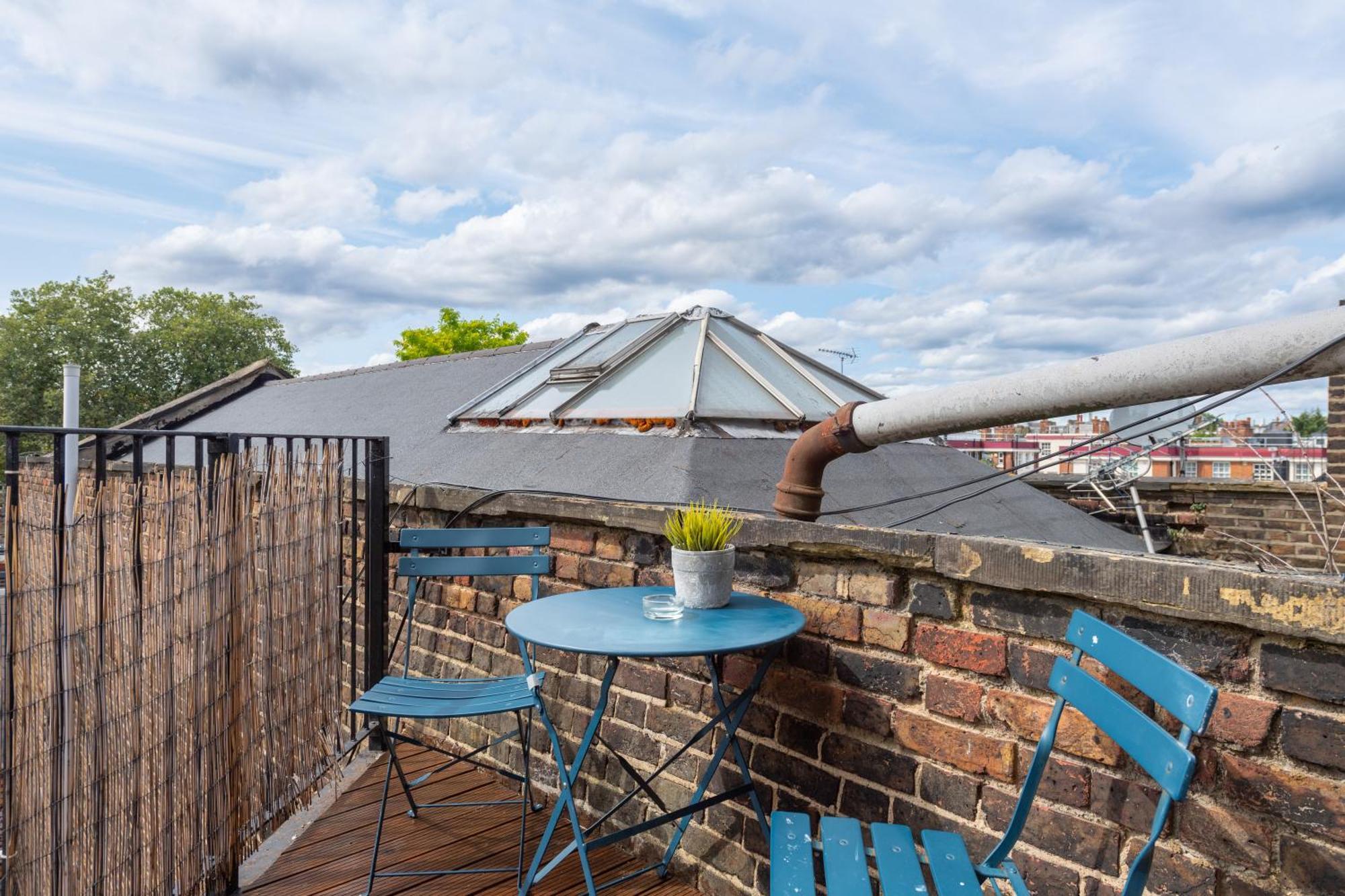 Modernised Apartments 1 And 2 Bedrooms Option Terrace And Balcony High Street Londres Extérieur photo